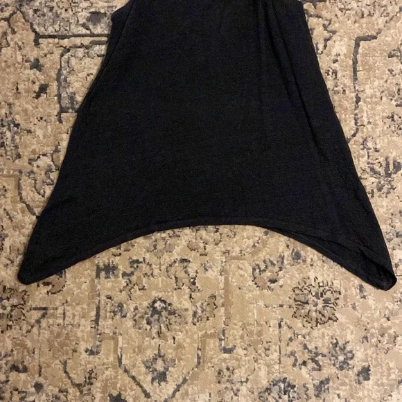 100% Linen flowy tank - Picture 4 of 7